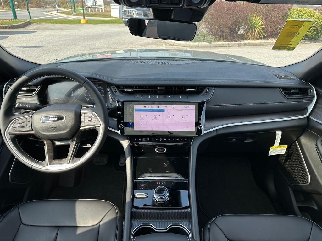 new 2026 Jeep Grand Cherokee car, priced at $48,762