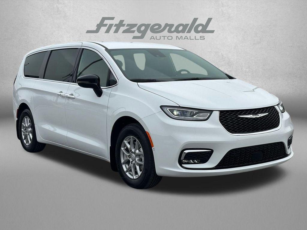 new 2026 Chrysler Pacifica car, priced at $40,663