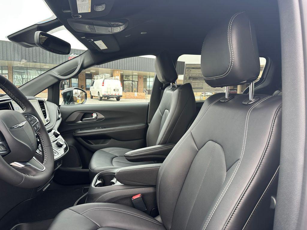 new 2026 Chrysler Pacifica car, priced at $40,663