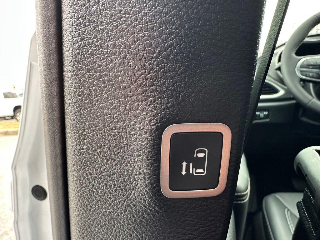 new 2026 Chrysler Pacifica car, priced at $40,663