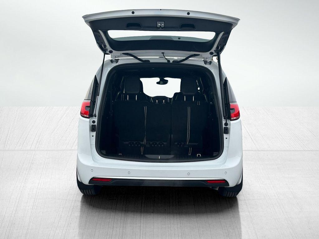 new 2026 Chrysler Pacifica car, priced at $40,663