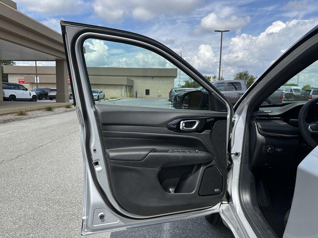 new 2025 Jeep Compass car, priced at $34,959