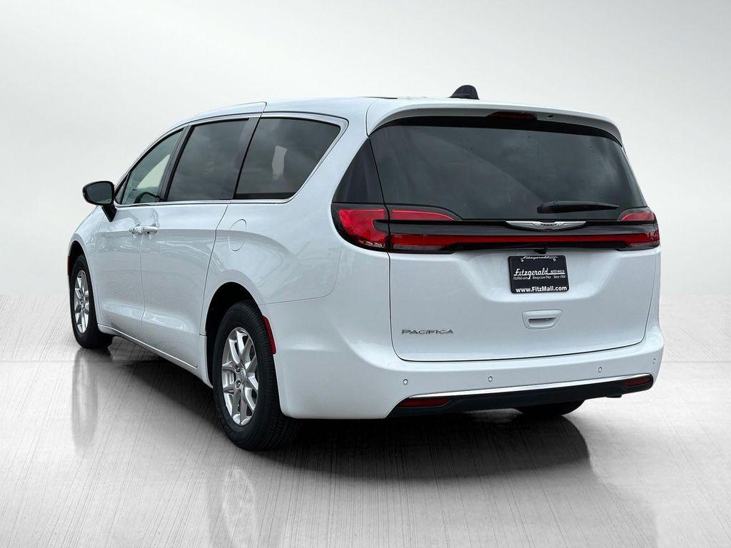 new 2026 Chrysler Pacifica car, priced at $36,879