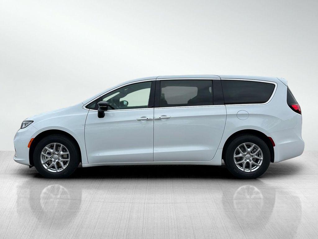 new 2026 Chrysler Pacifica car, priced at $36,879