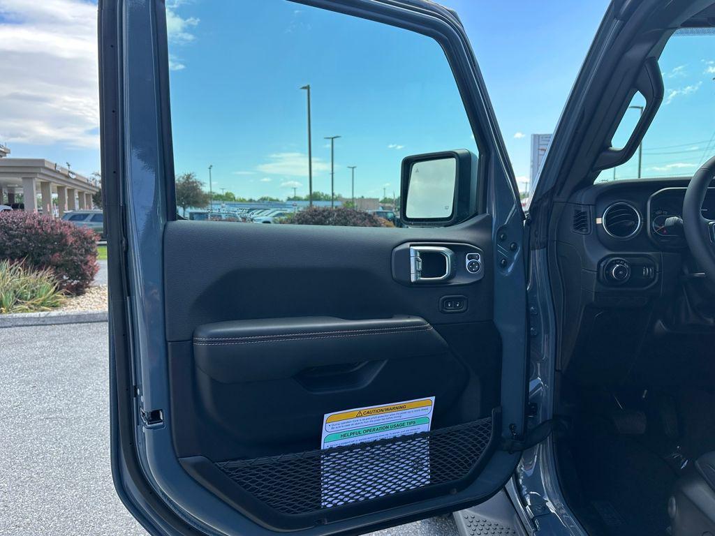 new 2026 Jeep Wrangler car, priced at $55,622