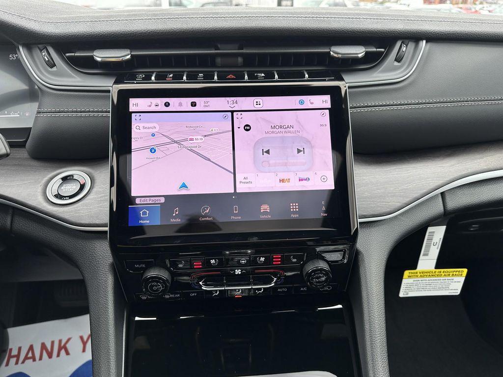 new 2025 Jeep Grand Cherokee car, priced at $46,297