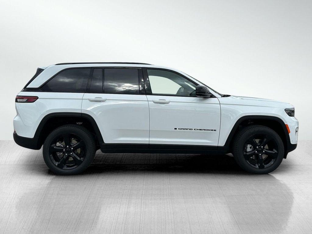 new 2025 Jeep Grand Cherokee car, priced at $46,297