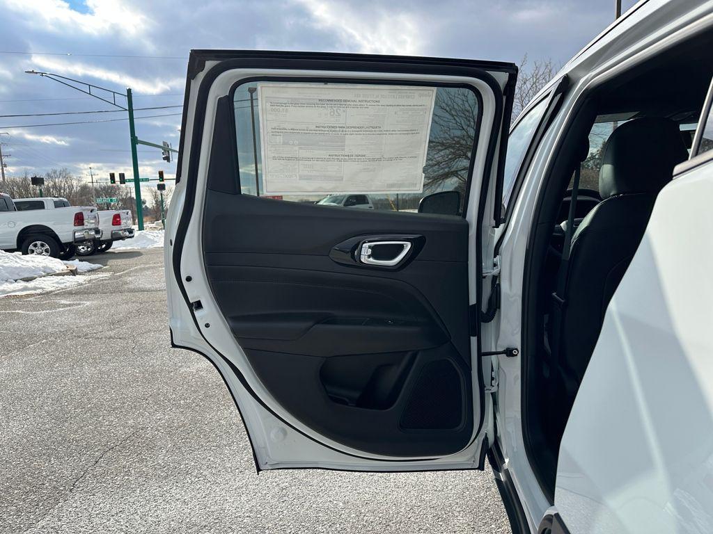 new 2026 Jeep Compass car, priced at $32,136