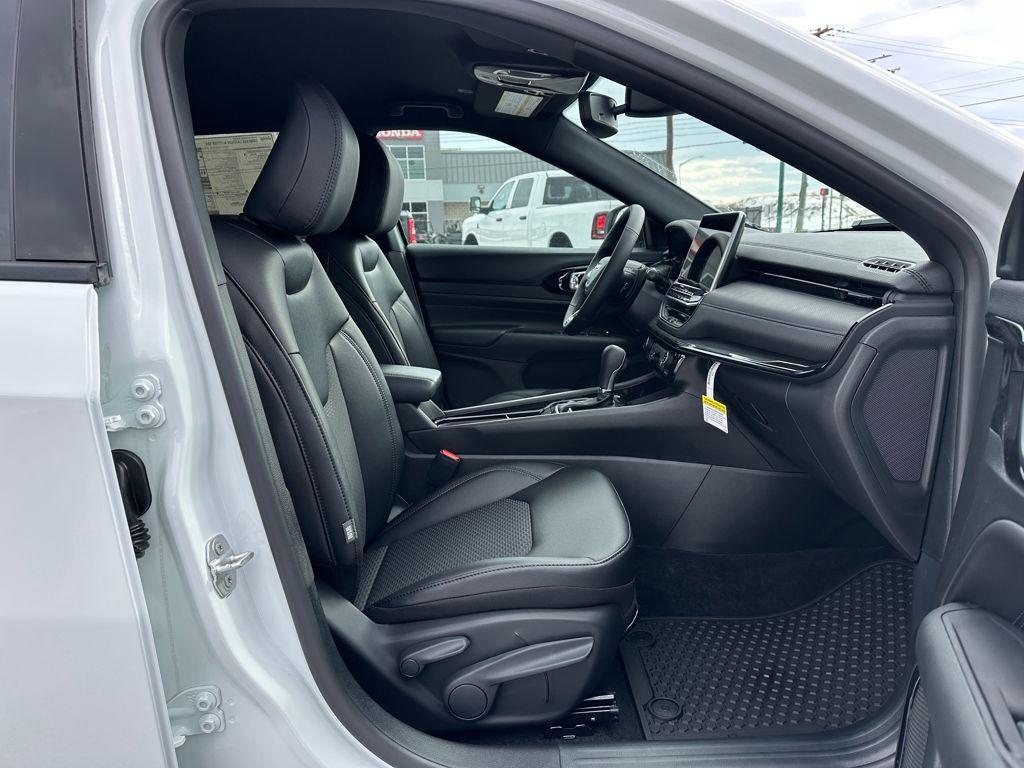 new 2026 Jeep Compass car, priced at $32,136