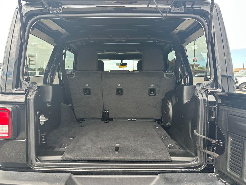used 2022 Jeep Wrangler Unlimited car, priced at $31,787