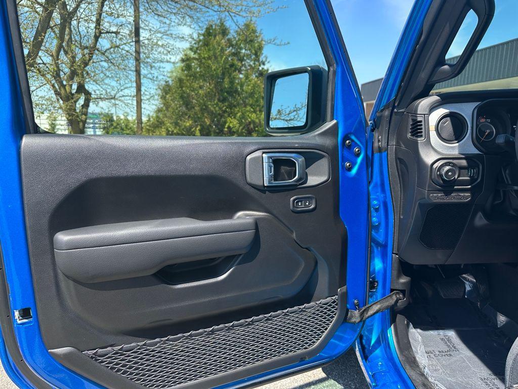 new 2026 Jeep Wrangler car, priced at $38,247