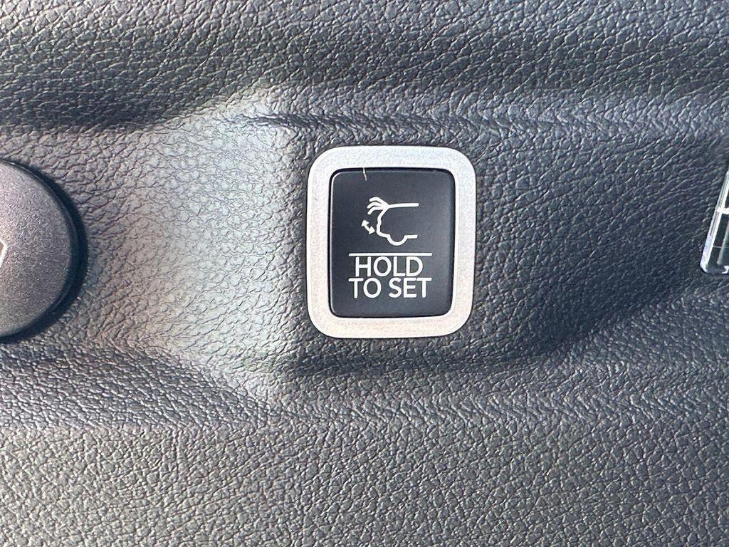 new 2025 Jeep Grand Cherokee L car, priced at $44,148