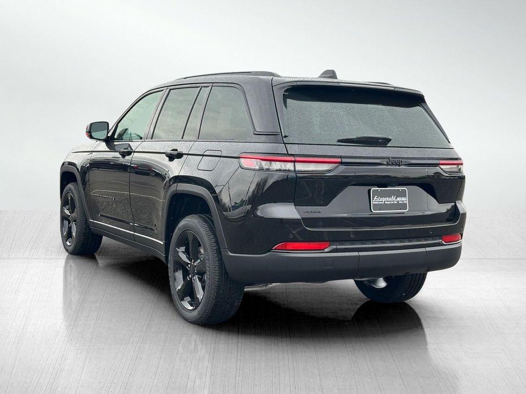 new 2025 Jeep Grand Cherokee car, priced at $42,438