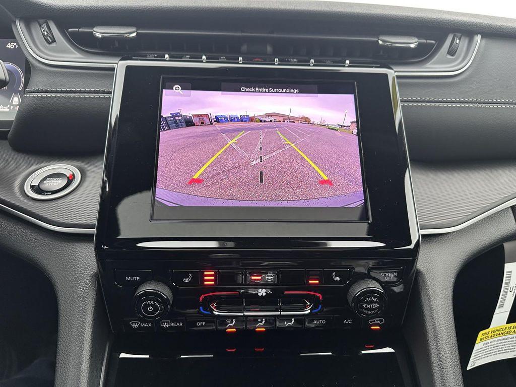 new 2025 Jeep Grand Cherokee car, priced at $42,438