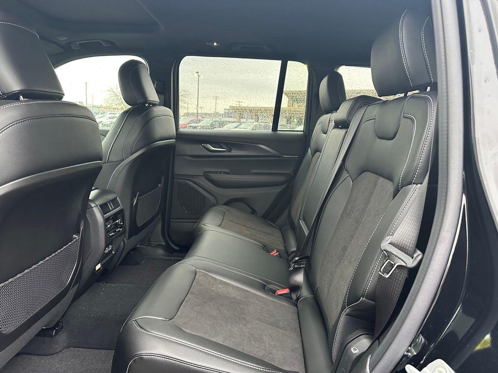 new 2025 Jeep Grand Cherokee car, priced at $40,438