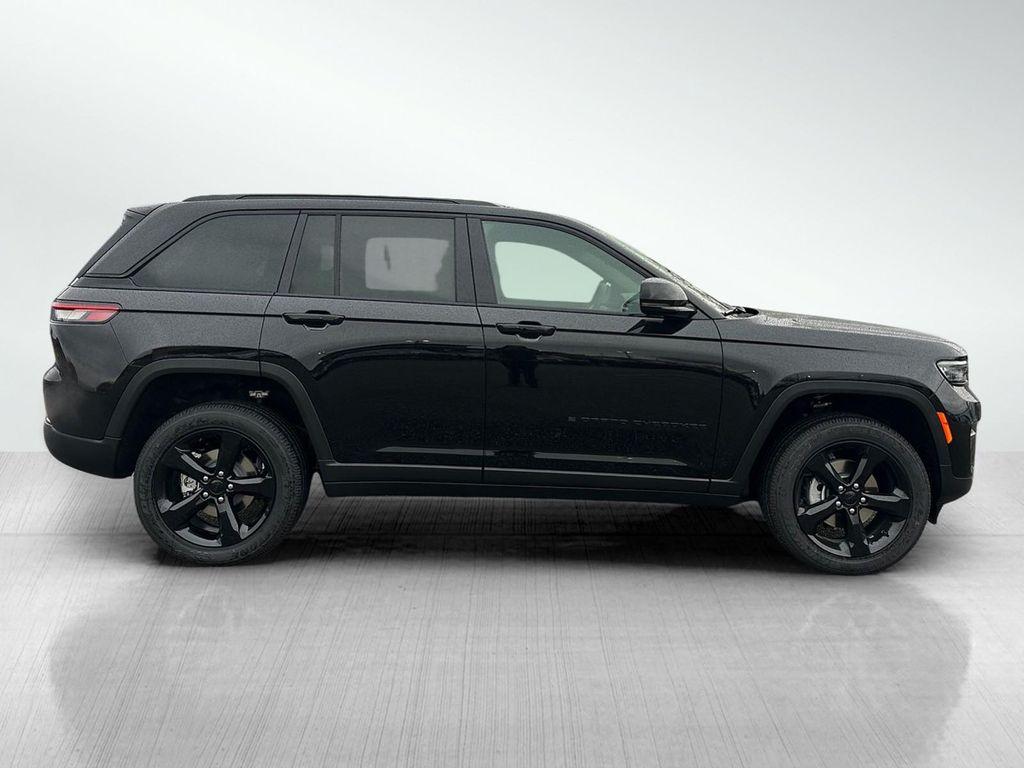 new 2025 Jeep Grand Cherokee car, priced at $42,438