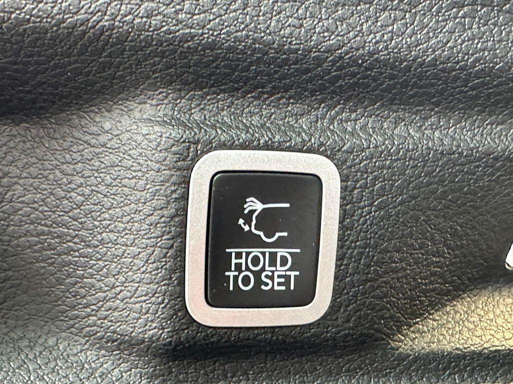 new 2025 Jeep Grand Cherokee L car, priced at $46,623