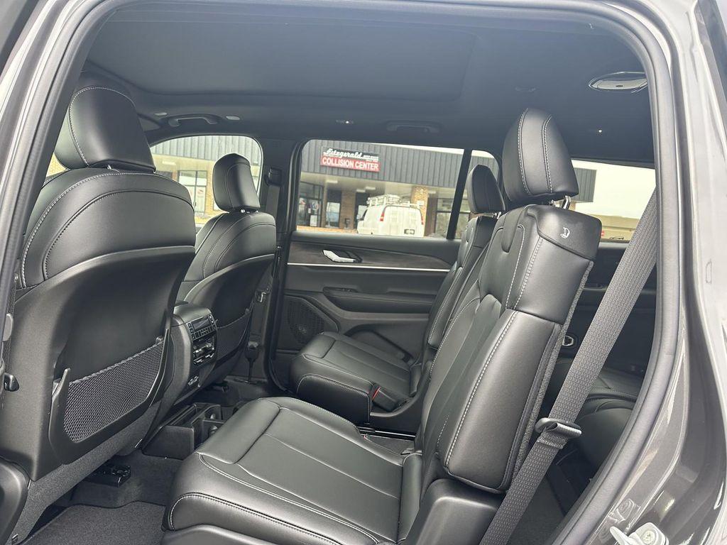 new 2025 Jeep Grand Cherokee L car, priced at $49,123