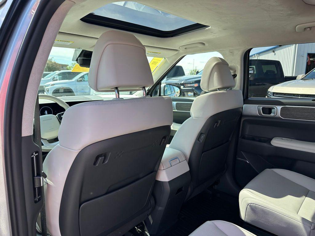 used 2024 Hyundai Santa Fe car, priced at $37,787