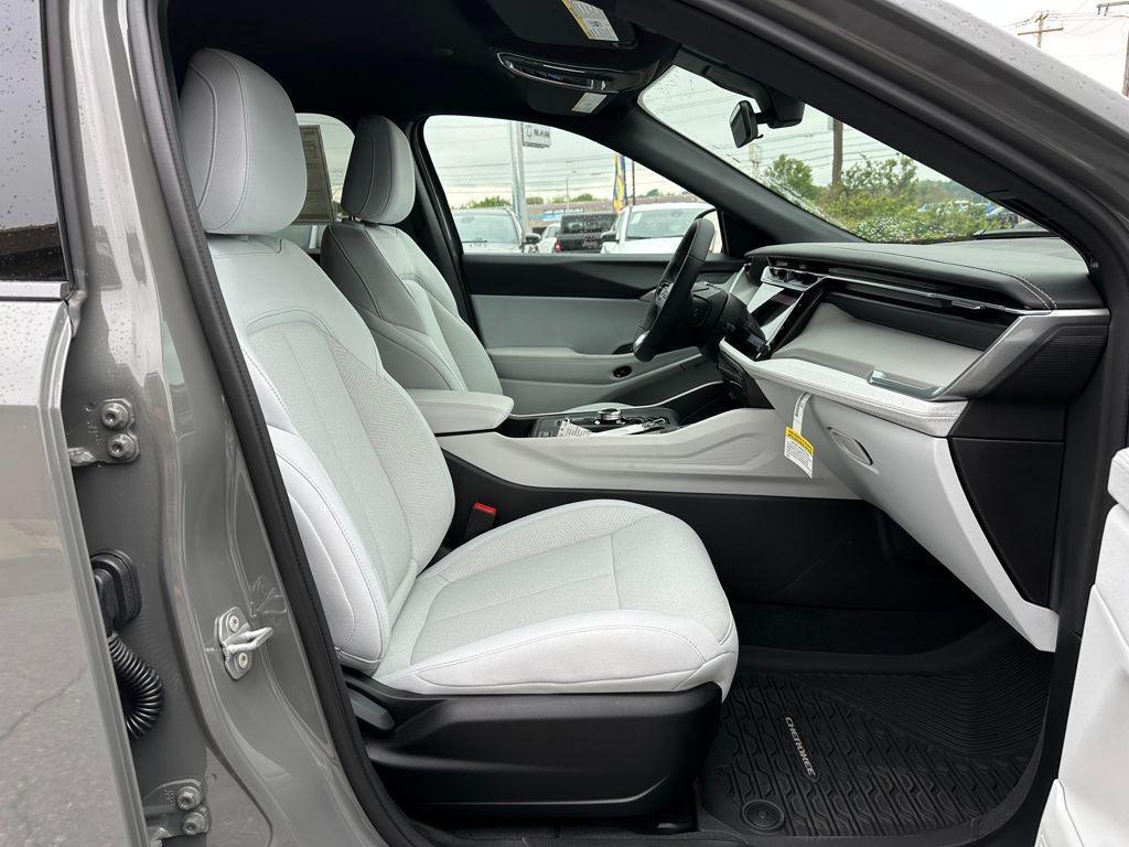 new 2026 Jeep Cherokee car, priced at $38,814