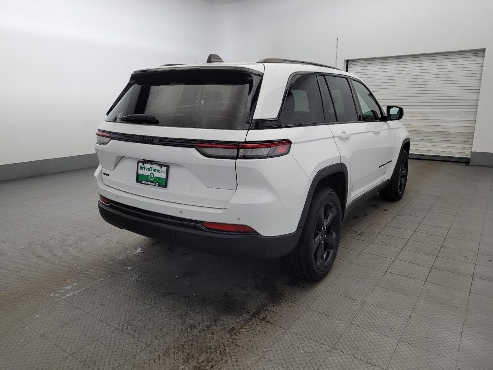 used 2023 Jeep Grand Cherokee car, priced at $27,995
