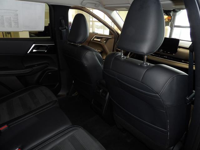 used 2025 Mitsubishi Outlander car, priced at $25,409