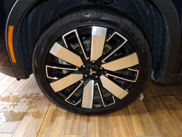 used 2025 Mitsubishi Outlander car, priced at $25,409