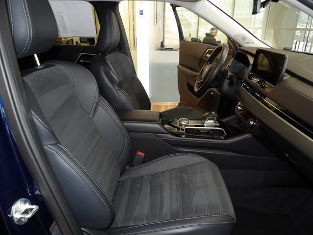 used 2025 Mitsubishi Outlander car, priced at $25,409