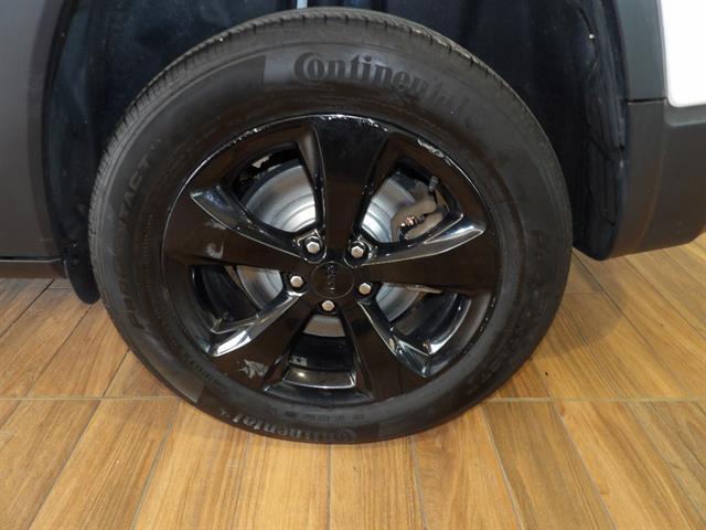 used 2020 Jeep Cherokee car, priced at $15,518