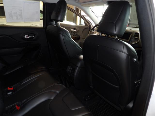 used 2020 Jeep Cherokee car, priced at $15,518
