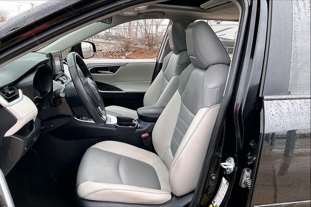 used 2021 Toyota RAV4 car, priced at $26,900