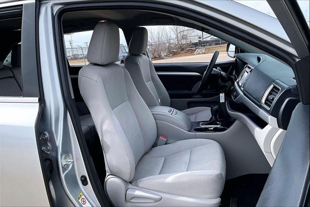 used 2019 Toyota Highlander car, priced at $24,500