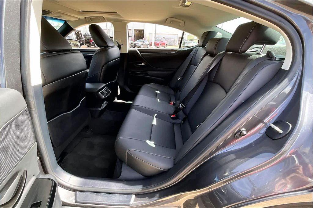 used 2024 Lexus ES 350 car, priced at $36,500