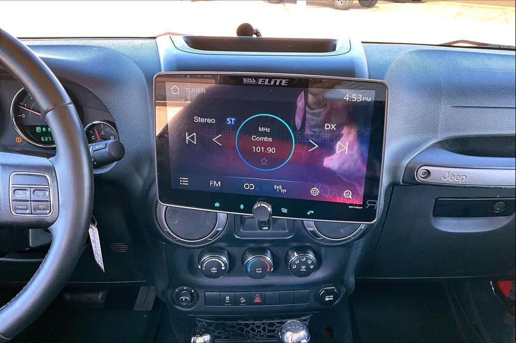 used 2015 Jeep Wrangler Unlimited car, priced at $20,900