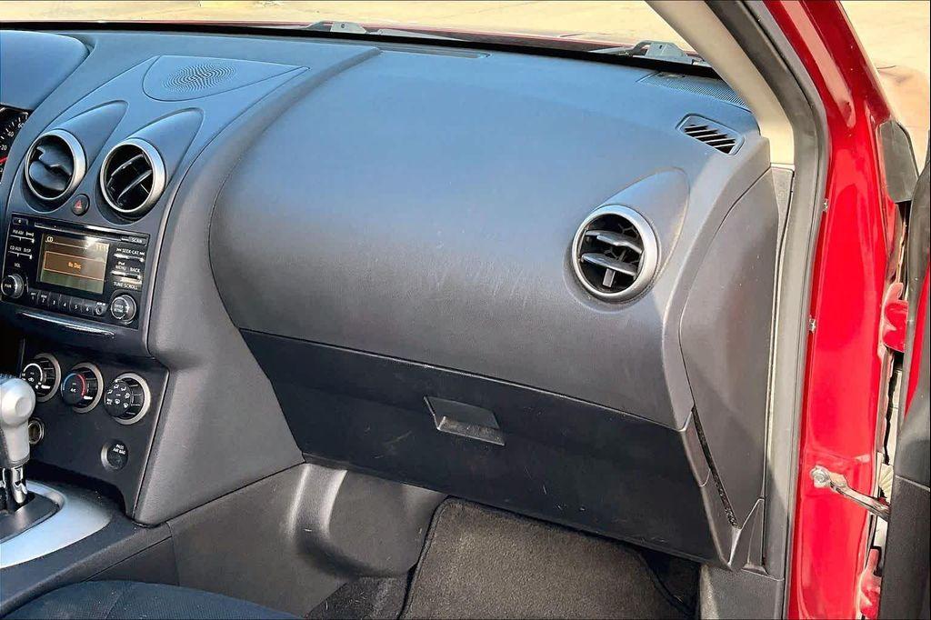 used 2014 Nissan Rogue Select car, priced at $5,900