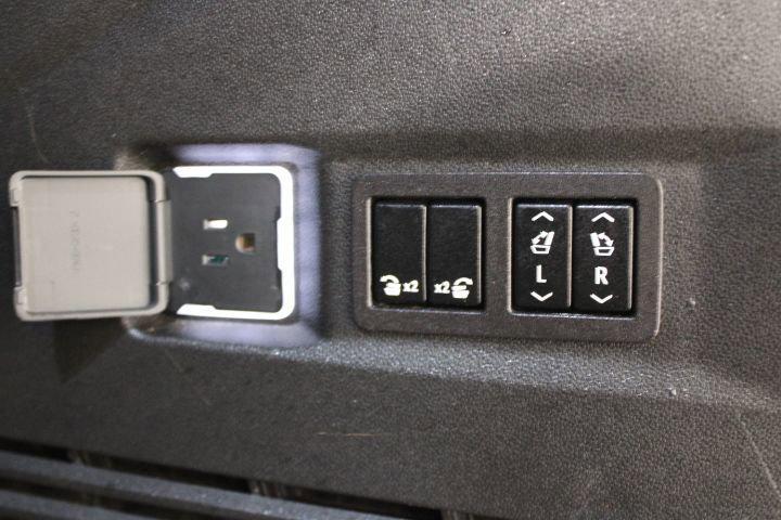 used 2023 GMC Yukon car, priced at $69,995