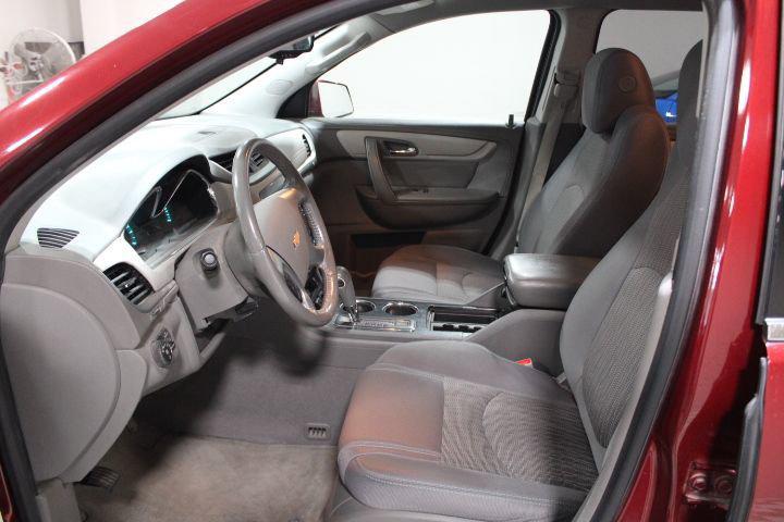 used 2015 Chevrolet Traverse car, priced at $10,995