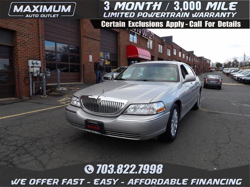 used 2007 Lincoln Town Car car, priced at $9,995