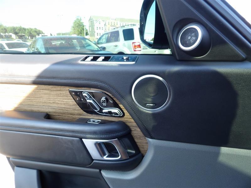 2018 White Land Rover Range Rover