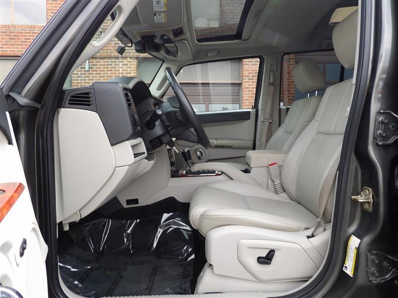 used 2006 Jeep Commander car, priced at $5,495