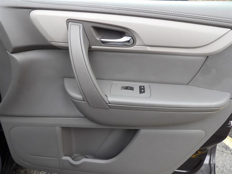 used 2015 Chevrolet Traverse car, priced at $6,995