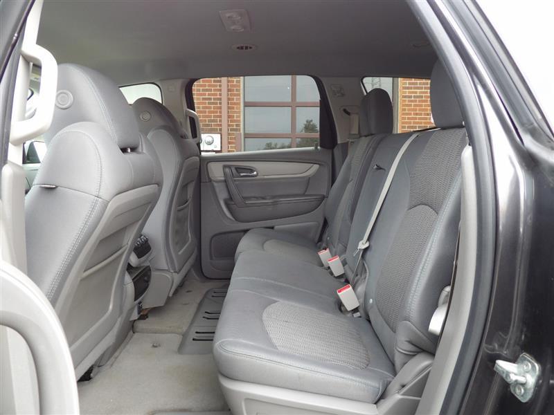 used 2015 Chevrolet Traverse car, priced at $6,995