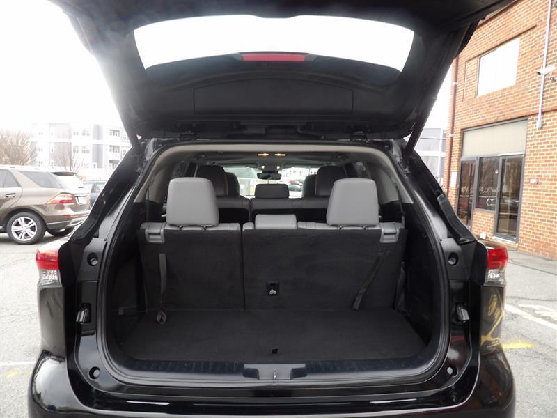 used 2021 Toyota Highlander car, priced at $30,995