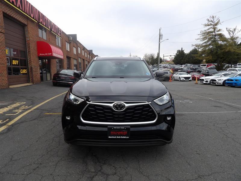 used 2021 Toyota Highlander car, priced at $30,995