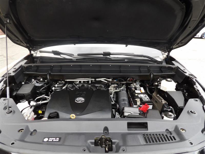 used 2021 Toyota Highlander car, priced at $30,995