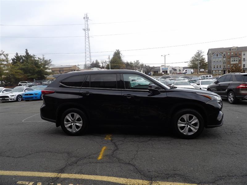 used 2021 Toyota Highlander car, priced at $30,995