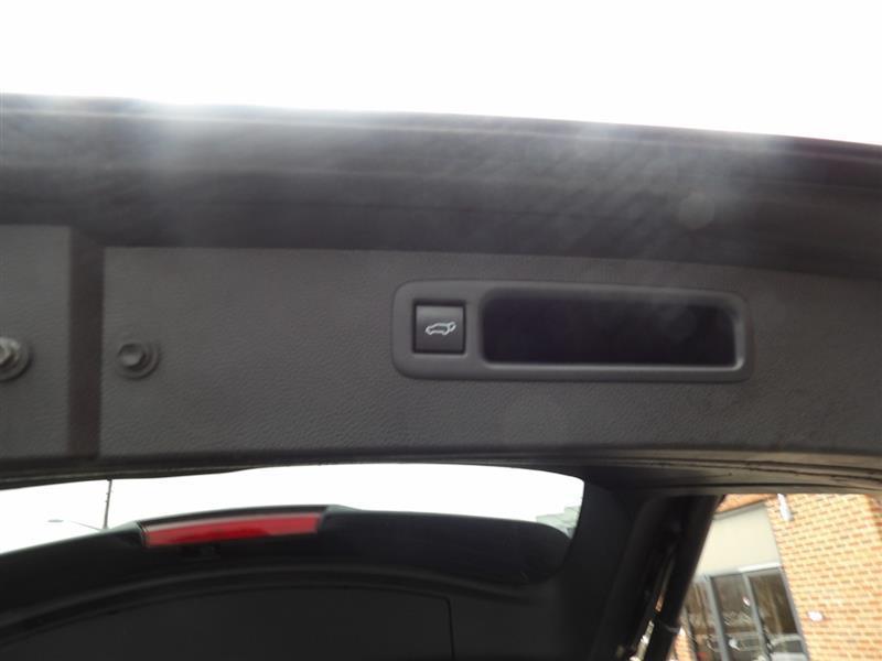 used 2021 Toyota Highlander car, priced at $30,995