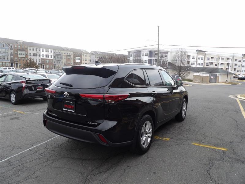 used 2021 Toyota Highlander car, priced at $30,995