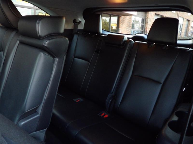 used 2021 Toyota Highlander car, priced at $26,995