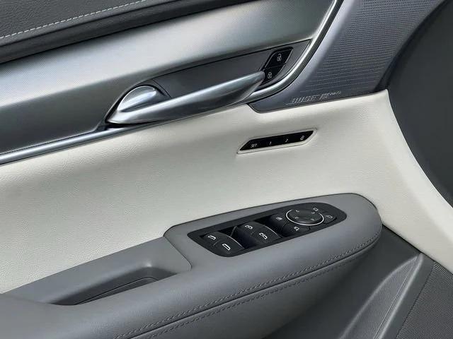new 2025 Cadillac XT5 car, priced at $51,615